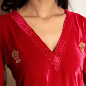 Fuschia pink hand embroidered velvet kurta with mashru silk pants 2