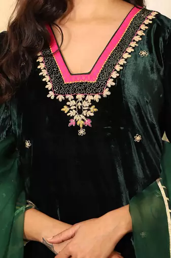 Green embroidered velvet kurta set with mashru silk pants & organza dupatta