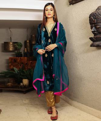 Teal embroidered velvet kurta set with mashru silk pants & dupatta 1