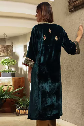Teal embroidered velvet kurta set with mashru silk pants & dupatta