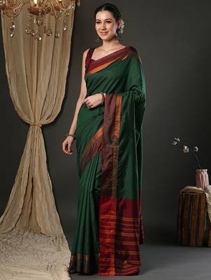 Green silk blend soft saree with contrast blouse 2