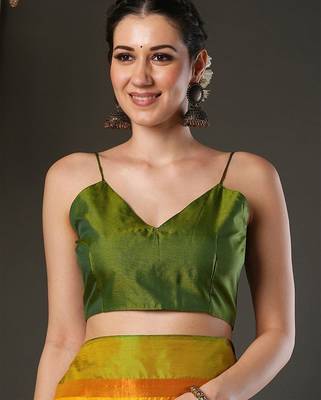 Yellow silk blend soft saree with contrast blouse 5