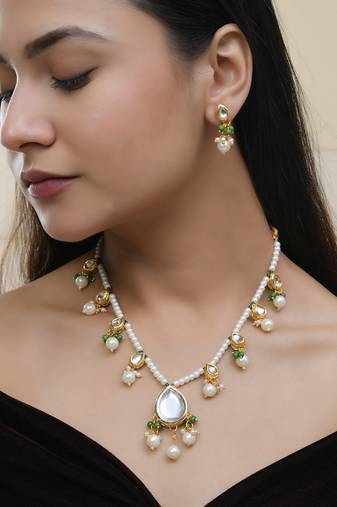 "bridal kundan pearl necklace set with green beads & matching earrings