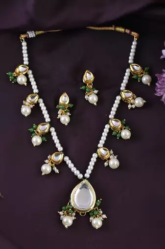 "bridal kundan pearl necklace set with green beads & matching earrings