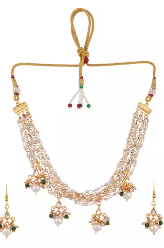 Gold tone perls jewellery set with earrings