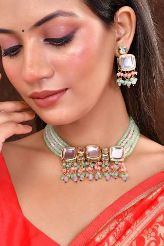 Pearl kundan choker necklace set with earrings