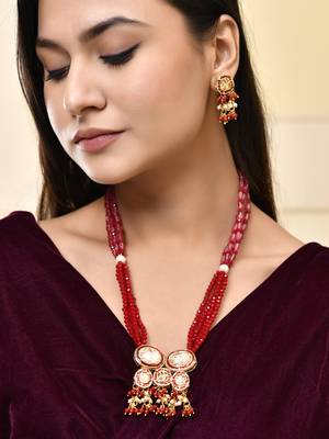 Red beaded kundan necklace set with earrings 1