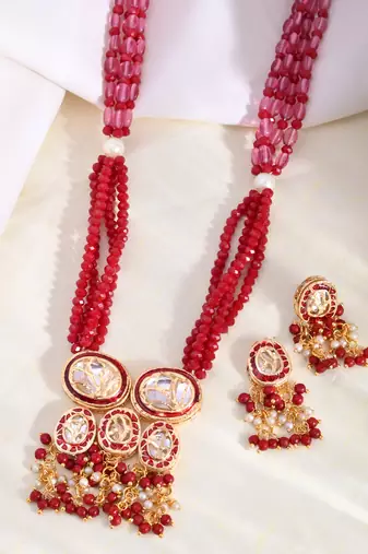 Red beaded kundan necklace set with earrings