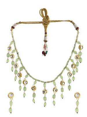 Green beaded kundan necklace set with earrings 3