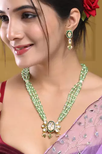 Green beaded kundan necklace set with pearl drops & earrings