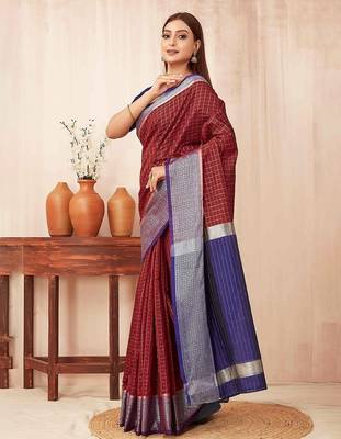 Maroon checks design silk blend saree with blouse piece 2