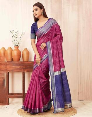 Pink checks design silk blend saree with blouse piece 2