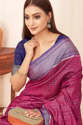 Pink checks design silk blend saree with blouse piece