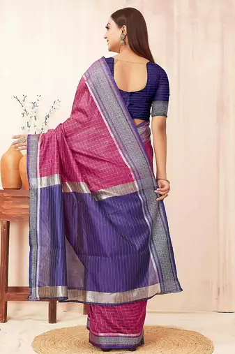 Pink checks design silk blend saree with blouse piece
