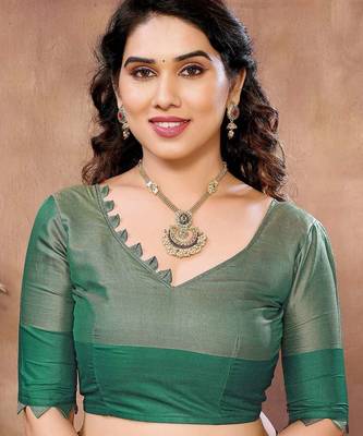Yellow silk blend heavy border saree with contrast blouse 5