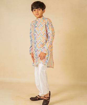 Boys zig zag printed ethnic kurta with white pant (set of 2) 3