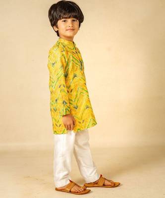 Boys moonga foil yellow zig zag red cotton ethnic kurta with white pant (set of 2) 2