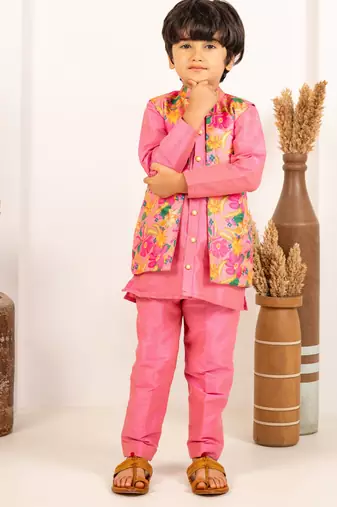 Boys pink kurta and pant with roman digital print jacket (set of 3)
