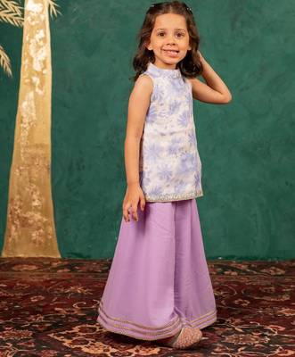 Girls moonga floral digital printed cotton ethnic sleeveless top with purple palazzo (set of 2) 3