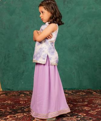 Girls moonga floral digital printed cotton ethnic sleeveless top with purple palazzo (set of 2) 4