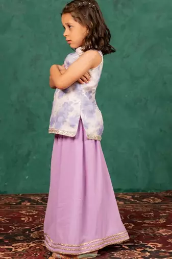Girls moonga floral digital printed cotton ethnic sleeveless top with purple palazzo (set of 2)