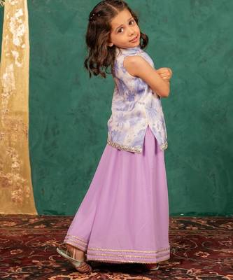 Girls moonga floral digital printed cotton ethnic sleeveless top with purple palazzo (set of 2) 5