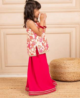 Girls moonga floral digtal printed sleeveless top with pink  sharara (set of 2) 2