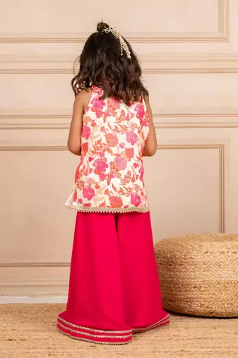 Girls moonga floral digtal printed sleeveless top with pink  sharara (set of 2)