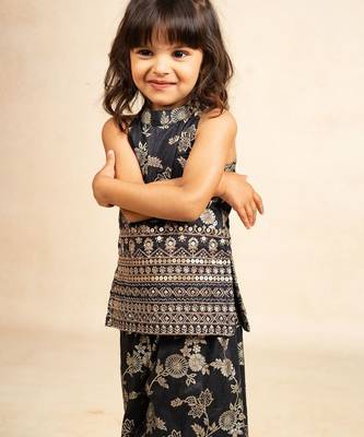 Girls dola silk embroidered black sleeveless top with palazzo (set of 2) 5