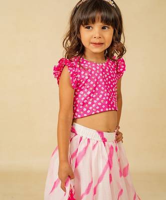 Girls pink hand embroidered top and moonga digital printed lehenga with dupatta (set of 2) 5
