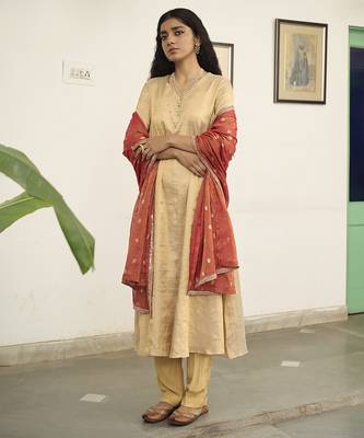 Beige tissue plain kurta sets 3