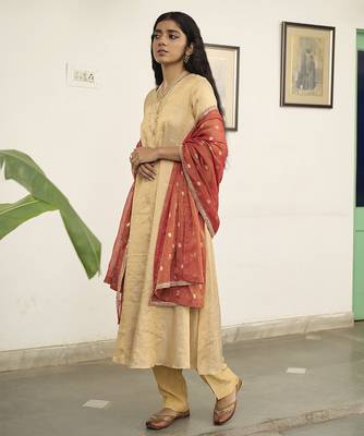 Beige tissue plain kurta sets 4
