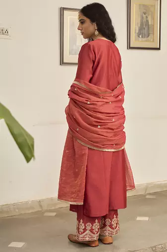 Red chanderi embroidered kurta sets