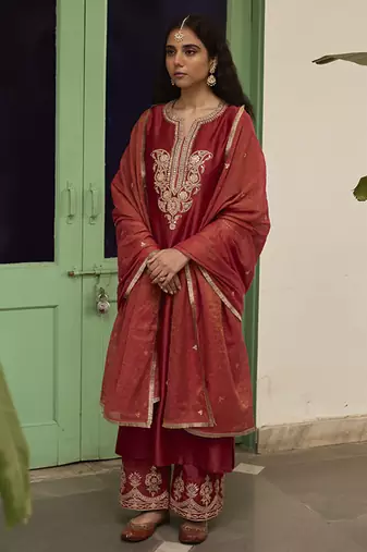 Red chanderi embroidered kurta sets