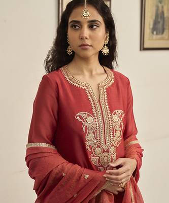 Red chanderi embroidered kurta sets 5