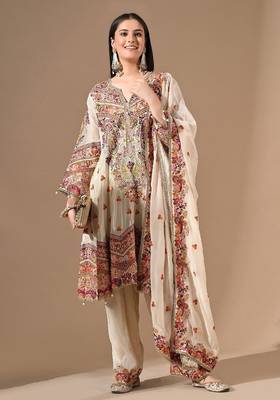 Golden cream kurta set with farshi salwar & zardozi work 5