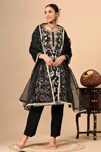 Black kurta set with astonishing gotta dabka thread and zardozi work