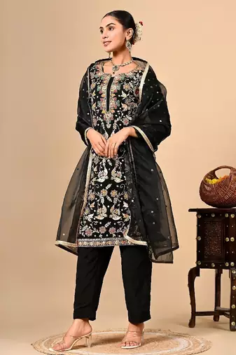 Black kurta set with astonishing gotta dabka thread and zardozi work