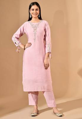 Pink chanderi kurta set with pearl & cutdana work 1