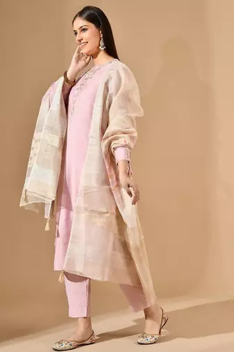 Pink chanderi kurta set with pearl & cutdana work