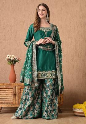 Mesmerising green sharara set with gotta zardozi and pearl work 3