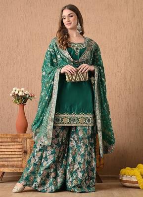 Mesmerising green sharara set with gotta zardozi and pearl work 4