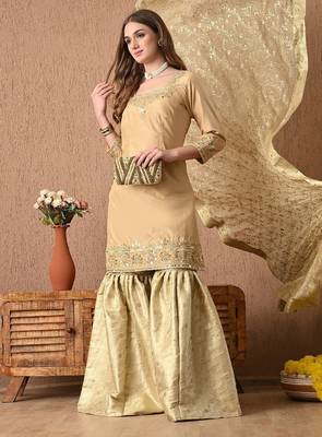 Mesmerising golden sharara set with gotta zardozi and sequins work 4