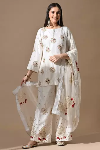 Cream silk kurta set with zardozi & pearl work