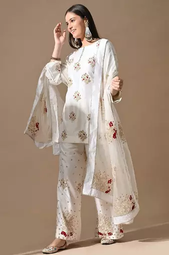 Cream silk kurta set with zardozi & pearl work