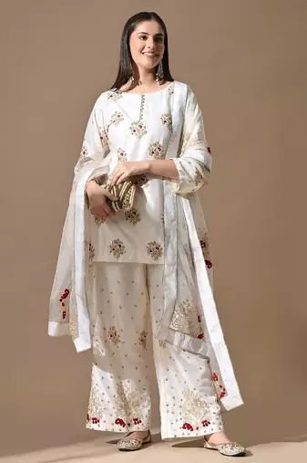Cream silk kurta set with zardozi & pearl work