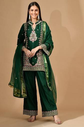 Green silk kurta set with zardozi pearl & cutdana work