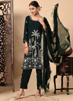 Bottle green kurta set with zardozi dabka sequins thread and pearl work 2