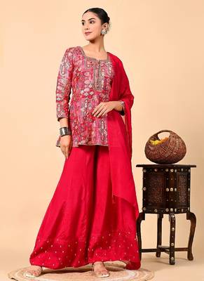 Reddish pink sharara set with peplum on kurta and thread work 2
