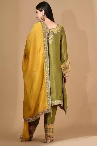 Yellow green kurta set with zardozi & appliqu   detailing